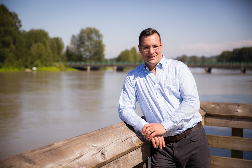 Turnbull Group @ Macdonald Realty | 22424 Fraser Hwy, Langley City, BC V3A 8N3, Canada | Phone: (604) 530-4111