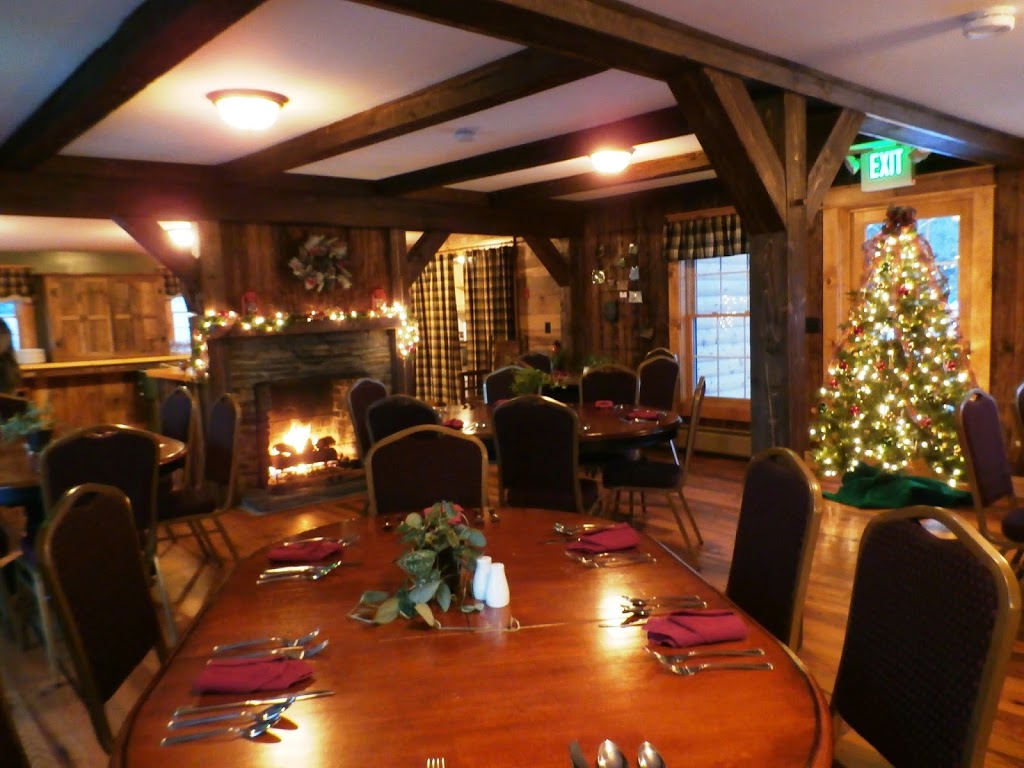 At Bear Tree | 3329 US-3, Pittsburg, NH 03592, USA | Phone: (603) 538-9995