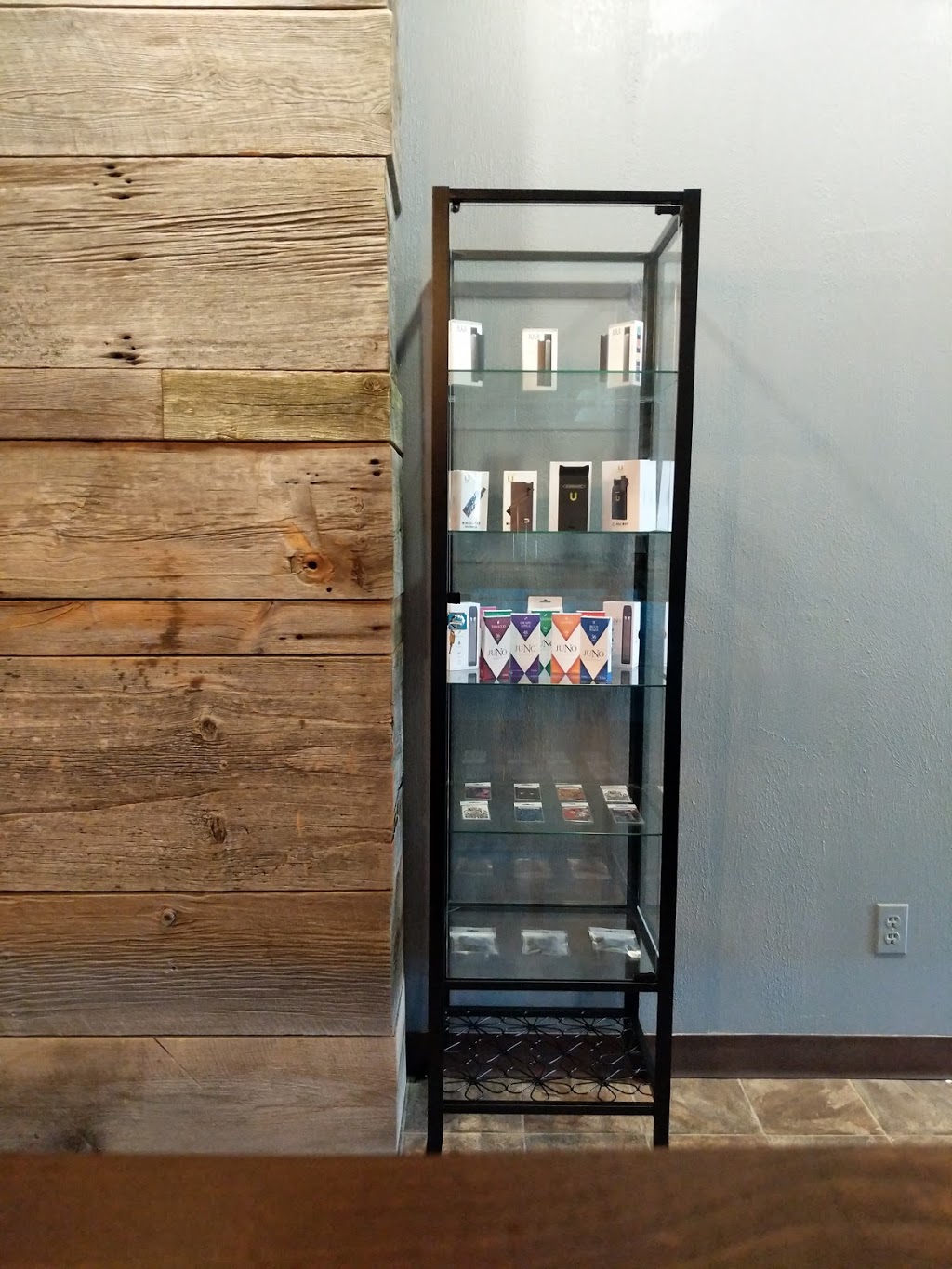 Vape Barn Inc | 1865 Lakeshore Rd W, Mississauga, ON L5J 4P1, Canada | Phone: (905) 403-8455