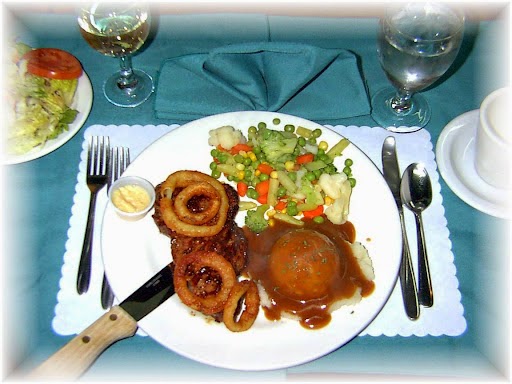 Scottys Family Restaurant | 92 Simcoe St, Tillsonburg, ON N4G 2J1, Canada | Phone: (519) 842-7366