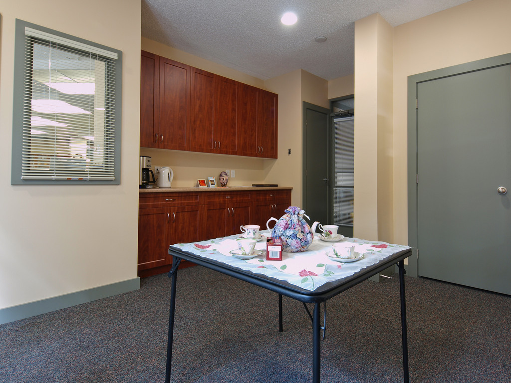 Marrion Village | 1968 Bee St, Victoria, BC V8R 6P6, Canada | Phone: (250) 592-2231