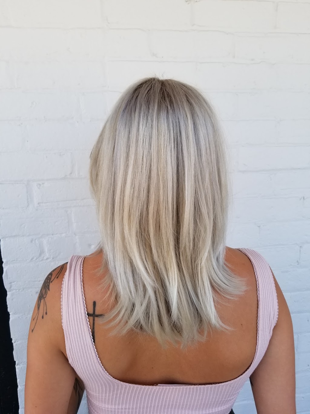 Blondies Hair Studio | 47 Worsley St, Barrie, ON L4M 1L7, Canada | Phone: (705) 722-4798