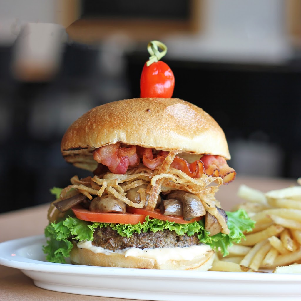Entre-Côte Riverin | 3400 Boulevard Sainte-Anne, Québec, QC G1E 3L7, Canada | Phone: (418) 663-3178
