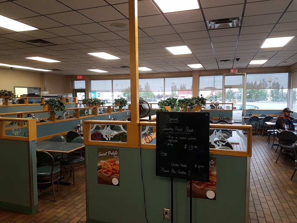 Husky House Restaurant | 1755 Prince of Wales Dr, Regina, SK S4Z 1A5, Canada | Phone: (306) 789-9808