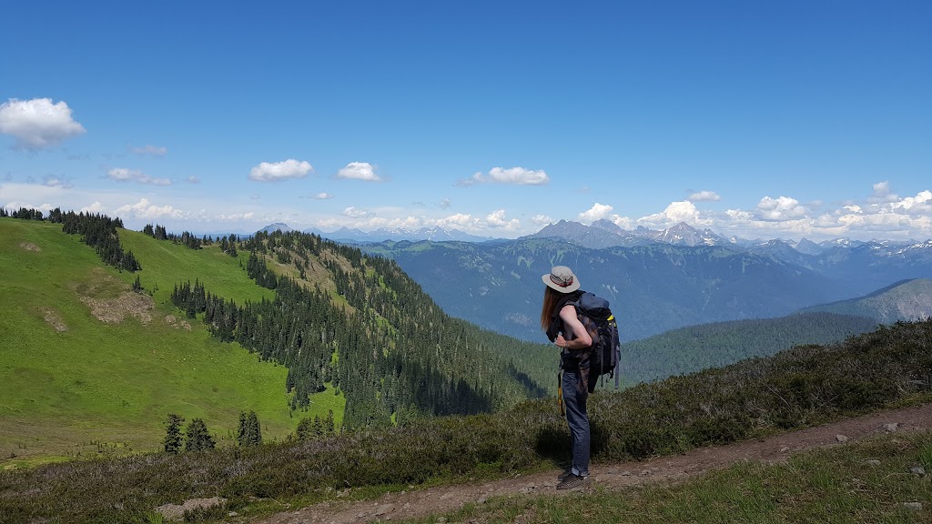 Skyline Divide Trailhead | NF-37, Deming, WA 98244, USA | Phone: (360) 856-5700