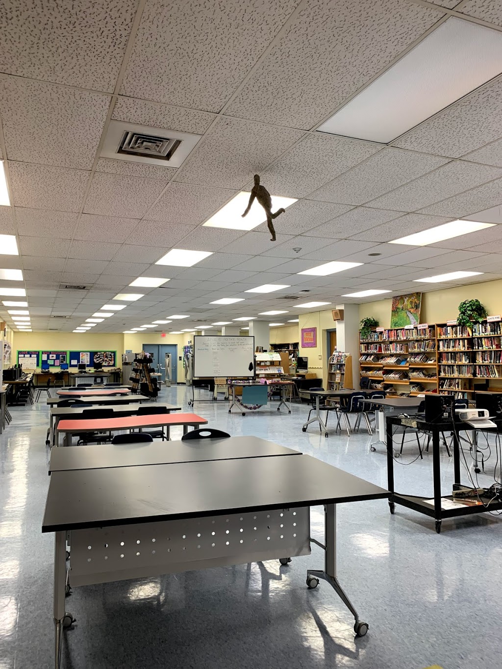 George Harvey Collegiate Institute | 1700 Keele St, York, ON M6M 3W5, Canada | Phone: (416) 394-3180
