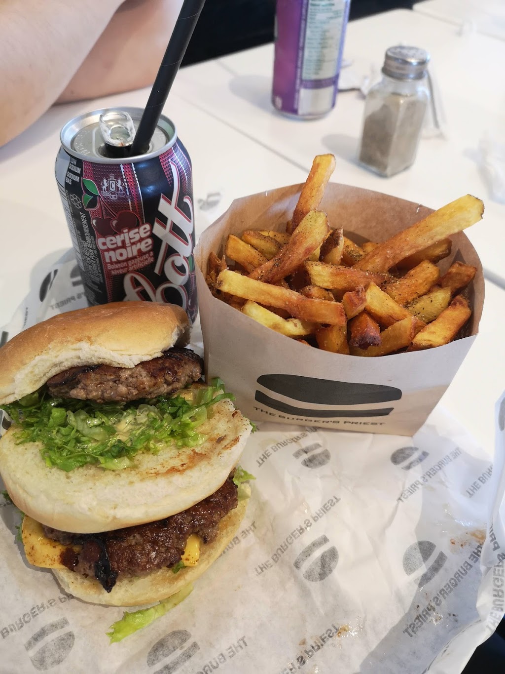 The Burgers Priest | 5027 Hurontario St, Mississauga, ON L4Z 3X6, Canada | Phone: (905) 755-0967