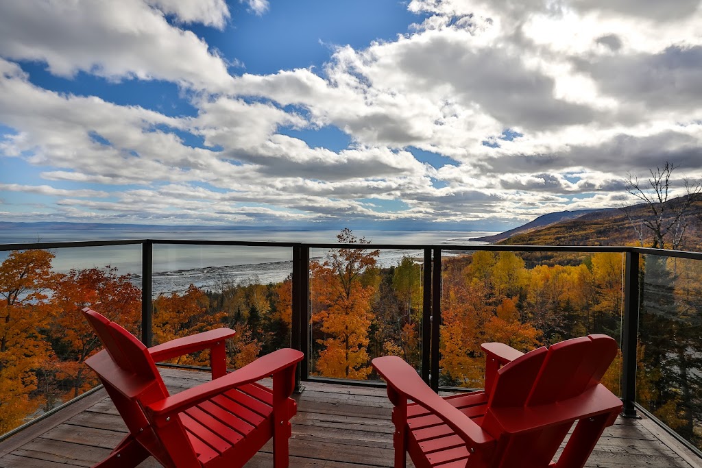 Sommets Charlevoix | 15 Chem. Du Versant, Petite-Rivière-Saint-François, QC G0A 2L0, Canada | Phone: (877) 469-0909