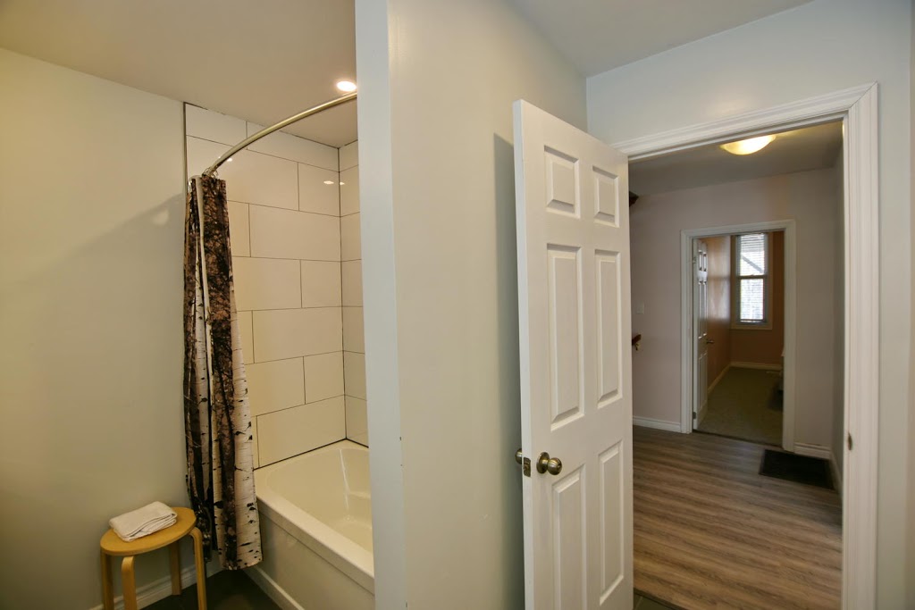 Chalets In Blue Mountain | 140 Birch View Trail, The Blue Mountains, ON L9Y 0M2, Canada | Phone: (416) 894-0387