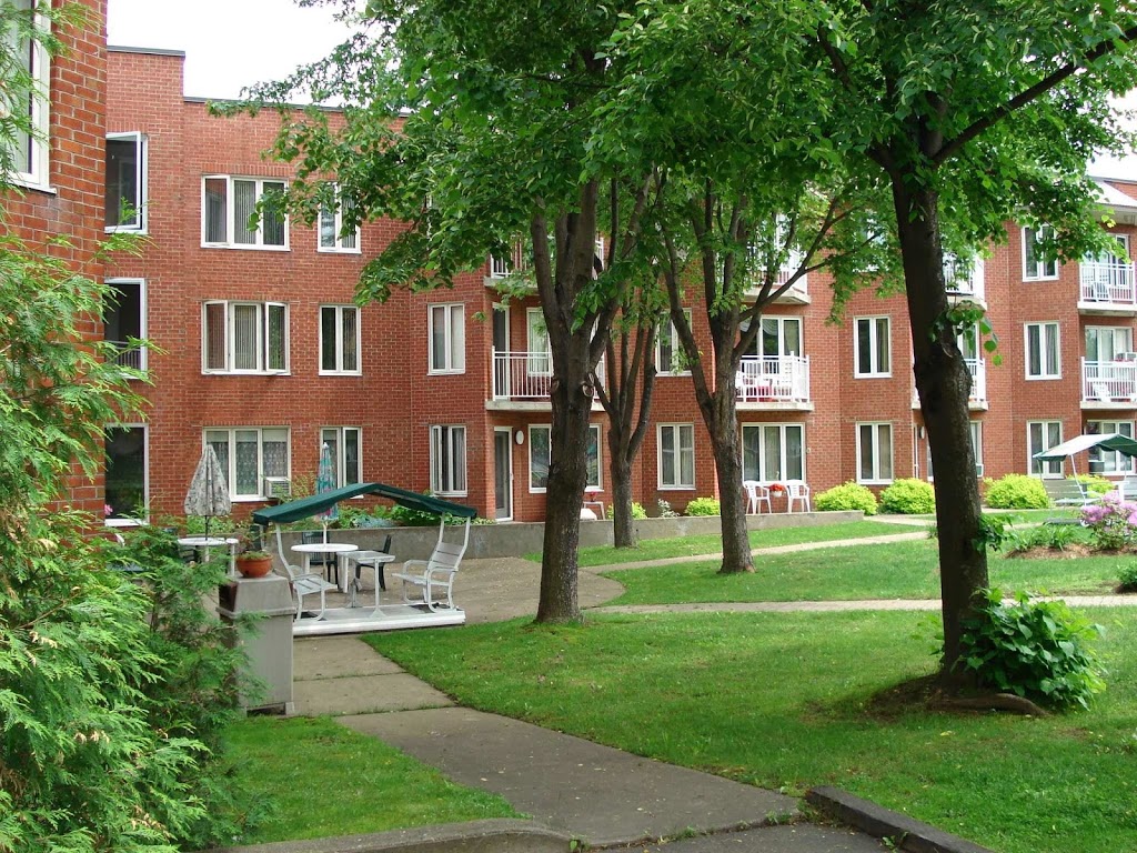 Manoir de la Rive | 80 Rue Saint Joseph, Terrebonne, QC J6W 2Y3, Canada | Phone: (450) 492-2144