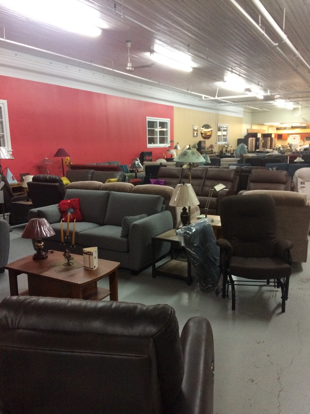 Tardif Meubles Enr | 456 Rue Jean-Rioux, Trois-Pistoles, QC G0L 4K0, Canada | Phone: (418) 851-1805