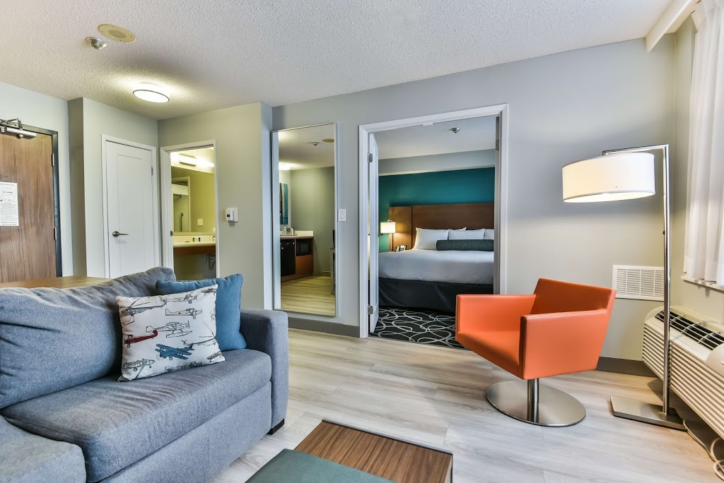 Radisson Suite Hotel Toronto Airport | 640 Dixon Rd, Toronto, ON M9W 1J1, Canada | Phone: (416) 242-7400