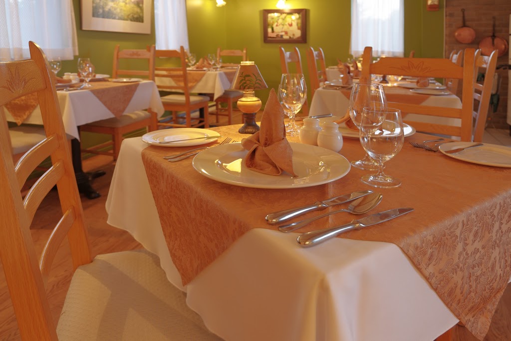 Restaurant Le Dialogue Enr | 2521 Route Louis-Cyr, Saint-Jean-de-Matha, QC J0K 2S0, Canada | Phone: (450) 886-5519