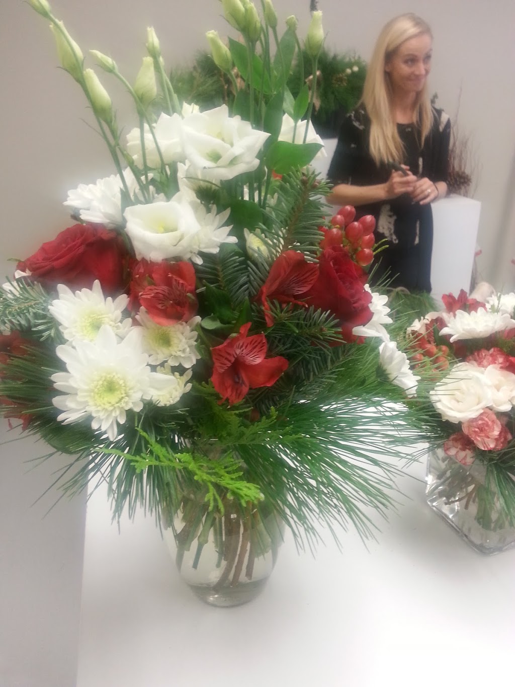 Bloomstar Bouquet | florist | 6455 Vipond Dr, Mississauga, ON L5T 1J9, Canada | 9053660800 OR +1 905-366-0800