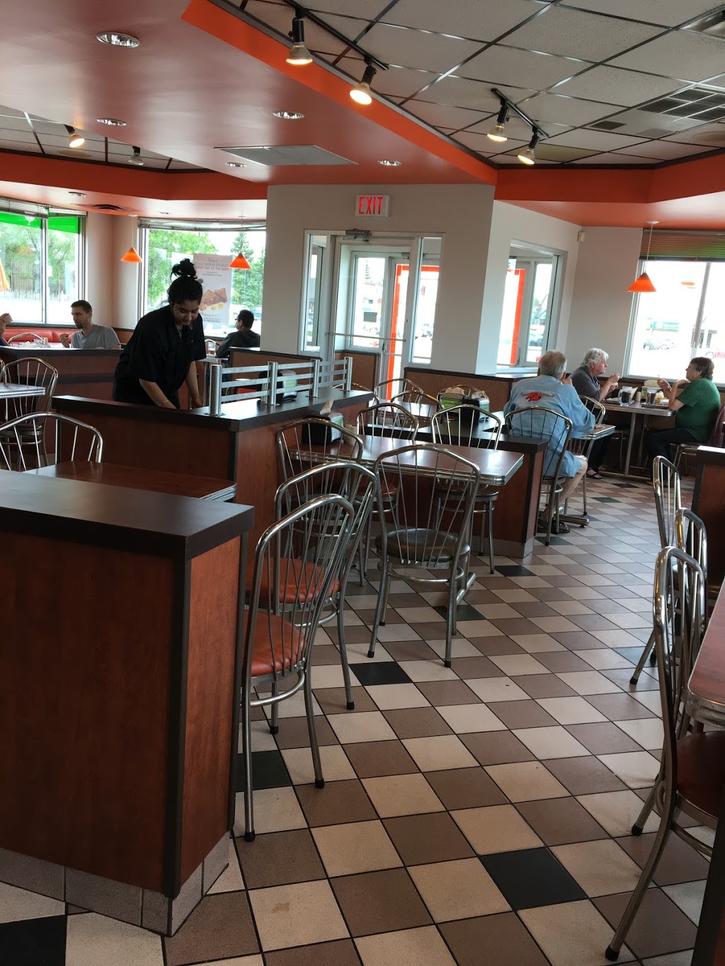 A&W Canada | 817 Keewatin St, Winnipeg, MB R2X 3B9, Canada | Phone: (204) 697-2033