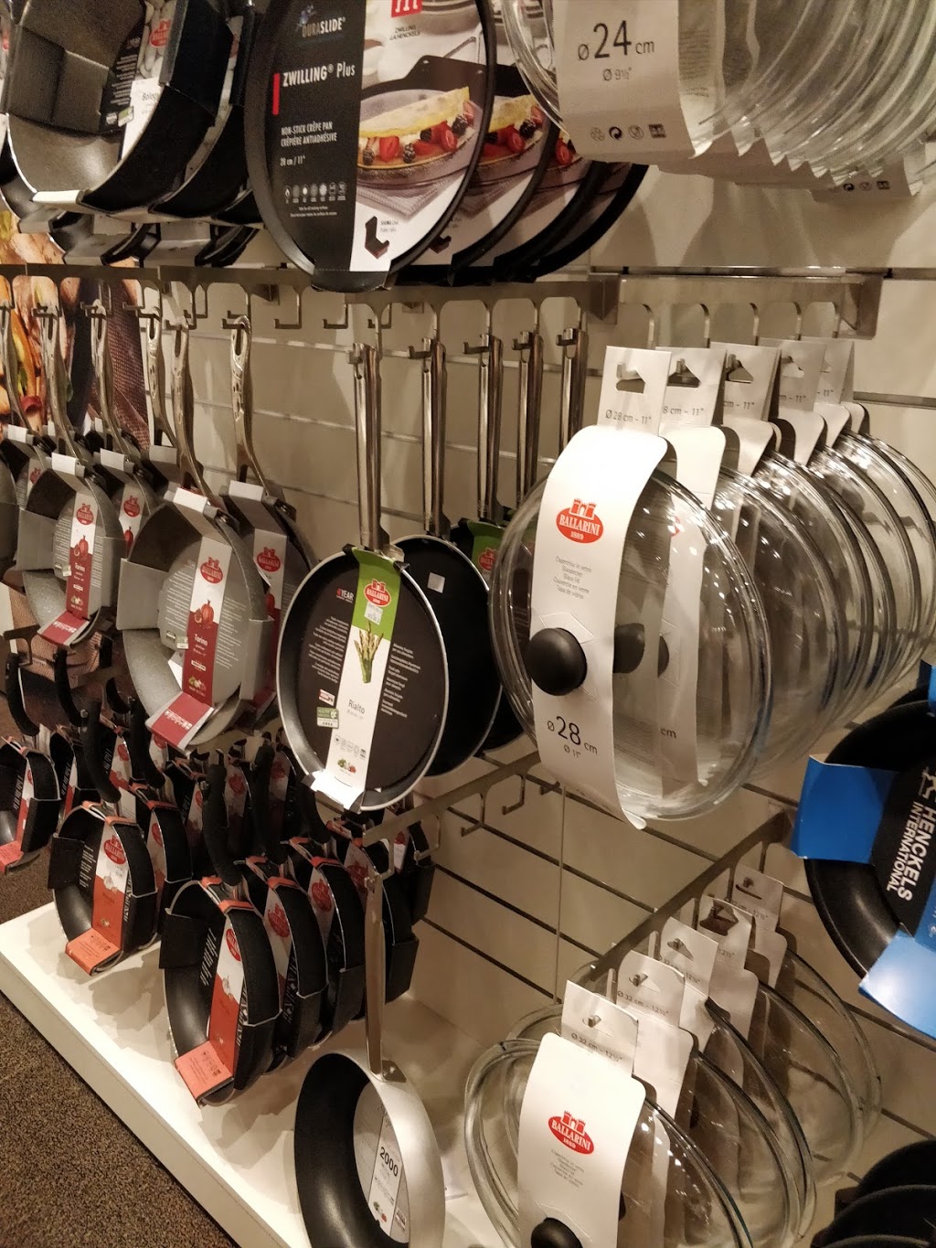 Zwilling J.A. Henckels at Markville Mall | 5000 Hwy 7, Markham, ON L3R 4M9, Canada | Phone: (905) 475-2555