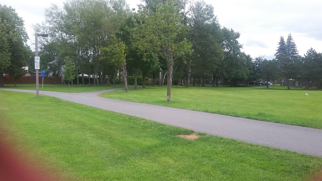 Elizabeth Manley Park | 1261 Blohm Dr, Ottawa, ON K1G, Canada | Phone: (613) 580-2595
