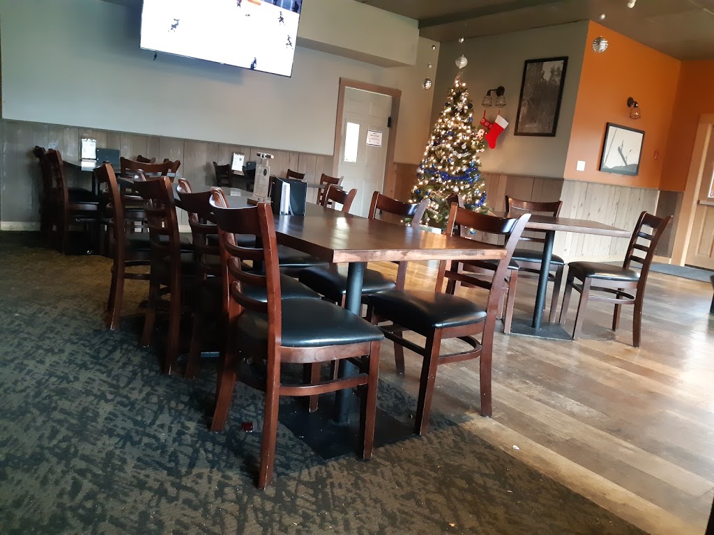 Riverside Inn | 56 N Shore Dr, Lake Cowichan, BC V0R 2G0, Canada | Phone: (250) 749-6373