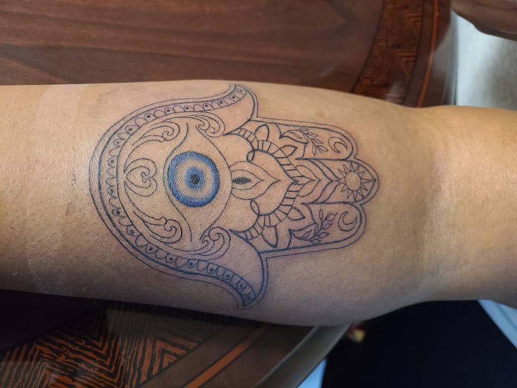 XS Tattoo & Piercing | 1206 Bd des Seigneurs, Terrebonne, QC J6W 3W4, Canada | Phone: (450) 416-1818