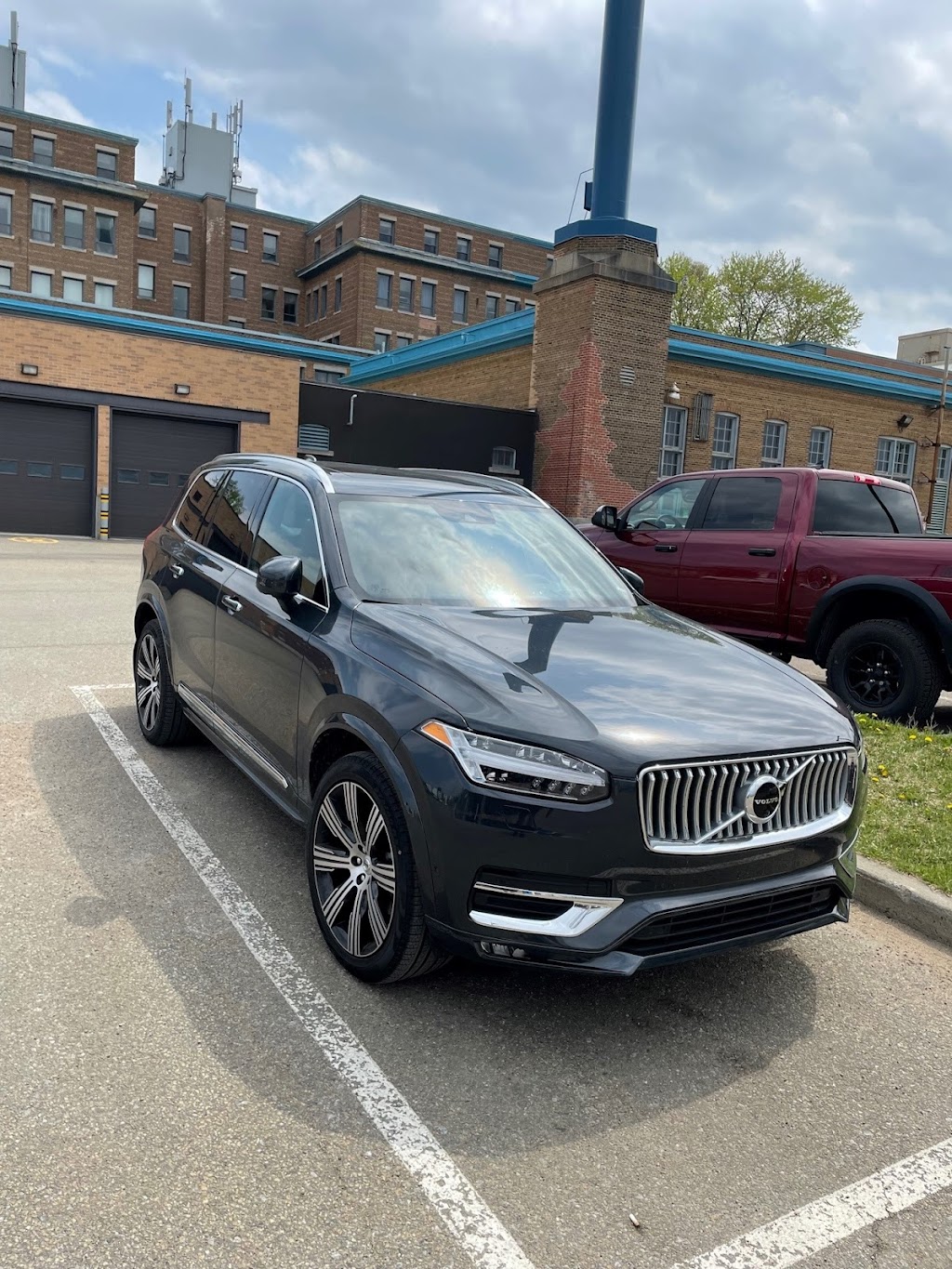 Volvo Cars West Island | 15 Av. Auto Plaza, Pointe-Claire, QC H9R 5Z7, Canada | Phone: (514) 630-3666