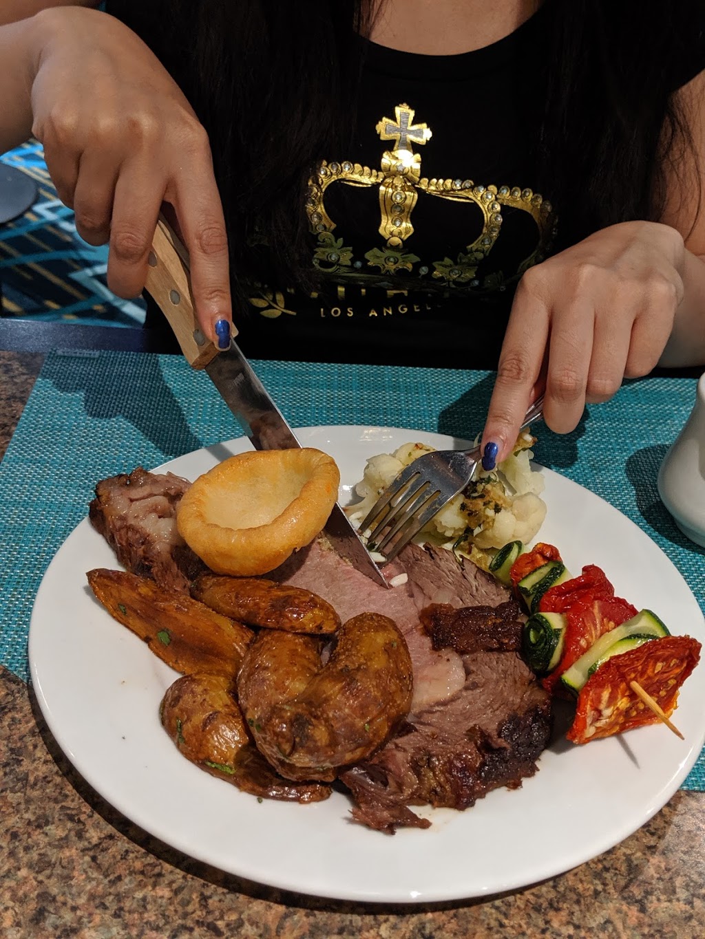 Mango’s Restaurant @ South Beach Casino | 1 Ocean Dr, Scanterbury, MB R0E 1W0, Canada | Phone: (204) 766-2100