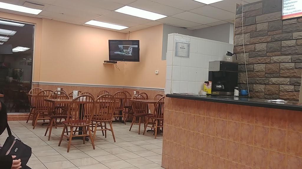 Champion Pizza - Joliette | 203 Rue Saint-Charles-Borromée N, Joliette, QC J6E 4R6, Canada | Phone: (450) 753-4000
