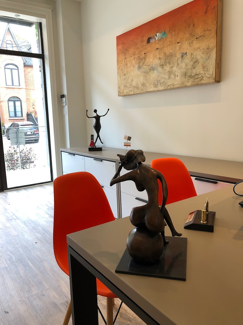 VI Communications | 275 Macpherson Ave #109, Toronto, ON M4V 1A4, Canada | Phone: (416) 578-9740