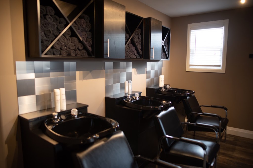 The Hair Boutique | 92 St George St, Brantford, ON N3R 1V6, Canada | Phone: (519) 304-4327