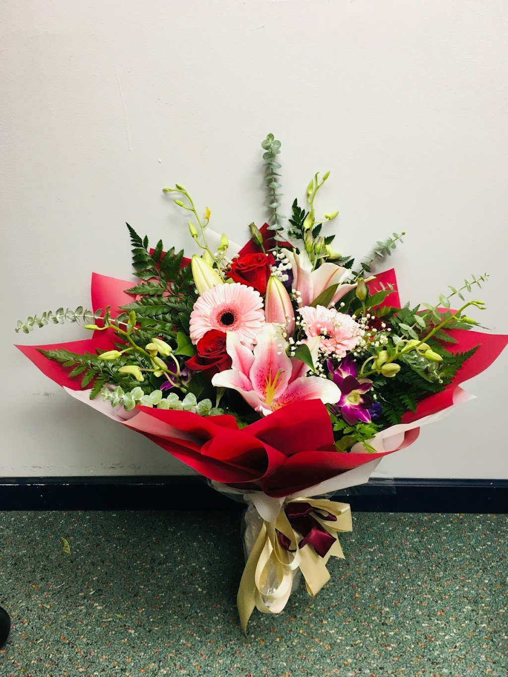 Elegant Floral Design | 3757 Jacombs Rd #145, Richmond, BC V6V 2R3, Canada | Phone: (604) 249-8880