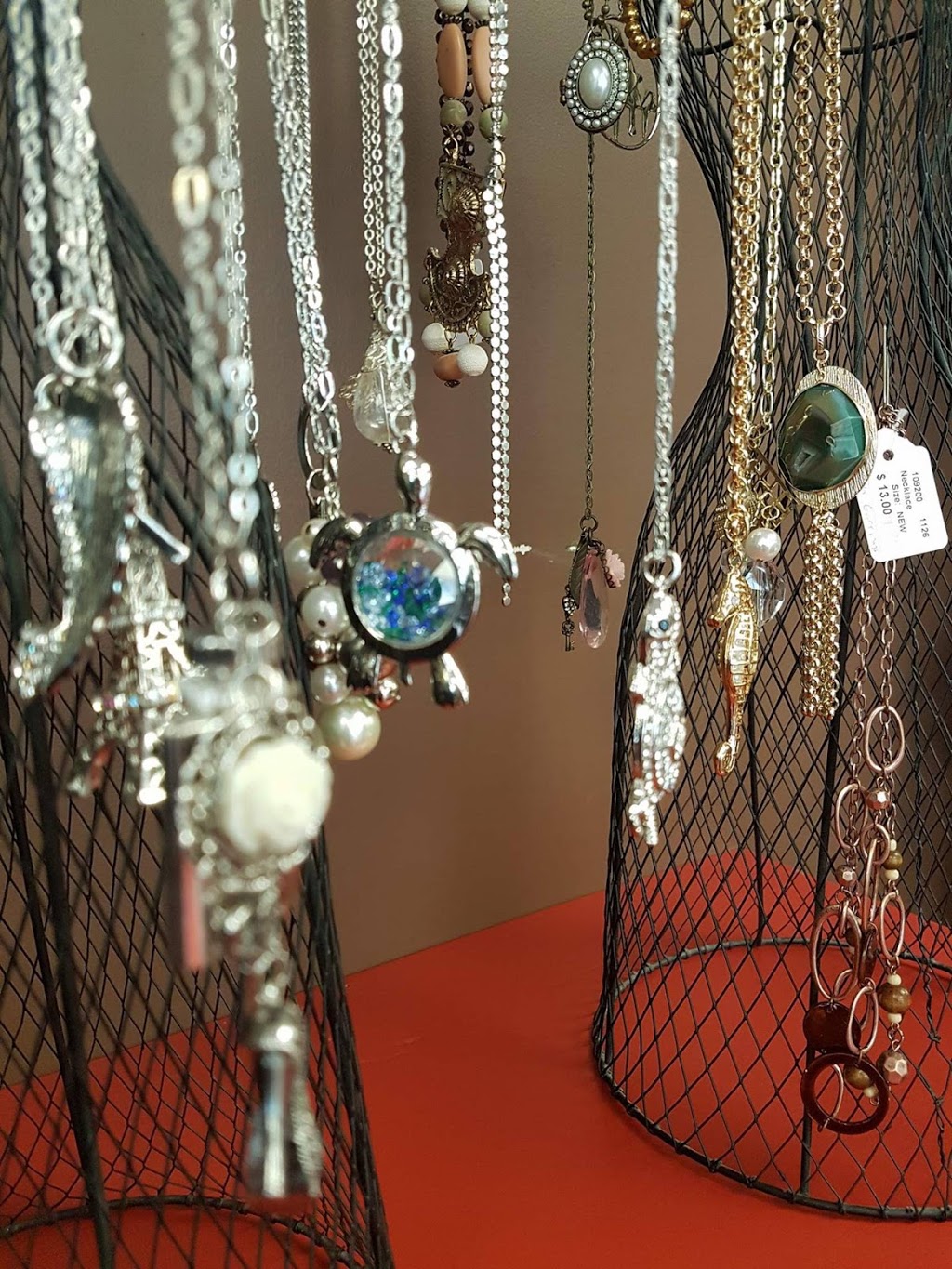 Extraordinary Woman Plus Size Consignment | 192 University Park Drive, Regina, SK S4V 1A3, Canada | Phone: (306) 569-2519