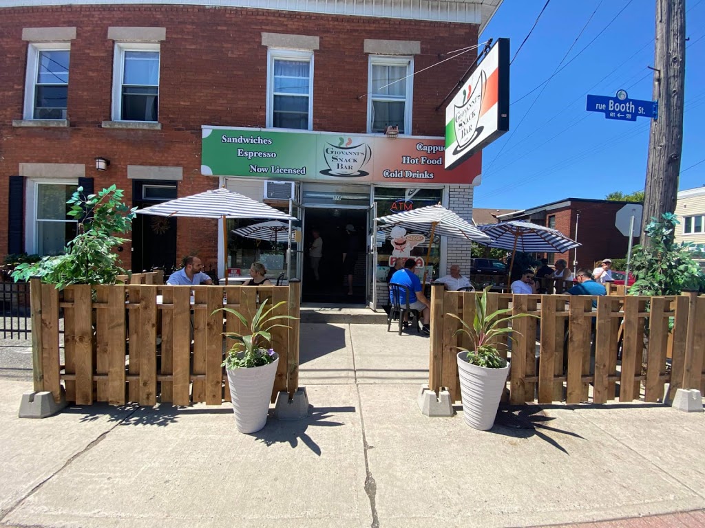 Giovannis Snack Bar & Pizzeria | 376 Booth St, Ottawa, ON K1R 7K6, Canada | Phone: (613) 238-9204