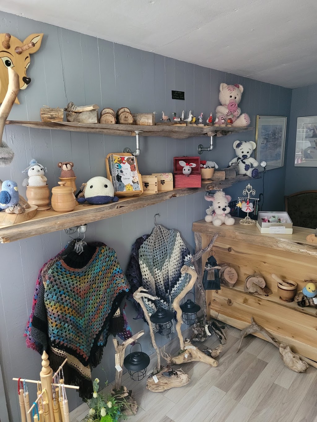 La Rive des Artisans | 315 Rue Félix Antoine Savard, Saint-Joseph-de-la-Rive, QC G0A 3Y0, Canada | Phone: (418) 324-9414