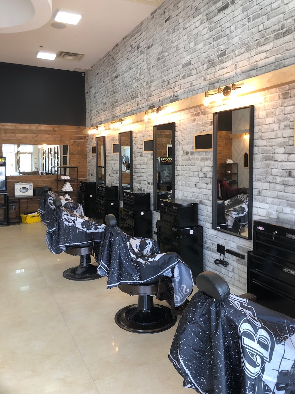 Hot Seat Barbershop | 1285 Elgin Mills Rd E Unit 19, Richmond Hill, ON L4S 0B5, Canada | Phone: (905) 237-6300