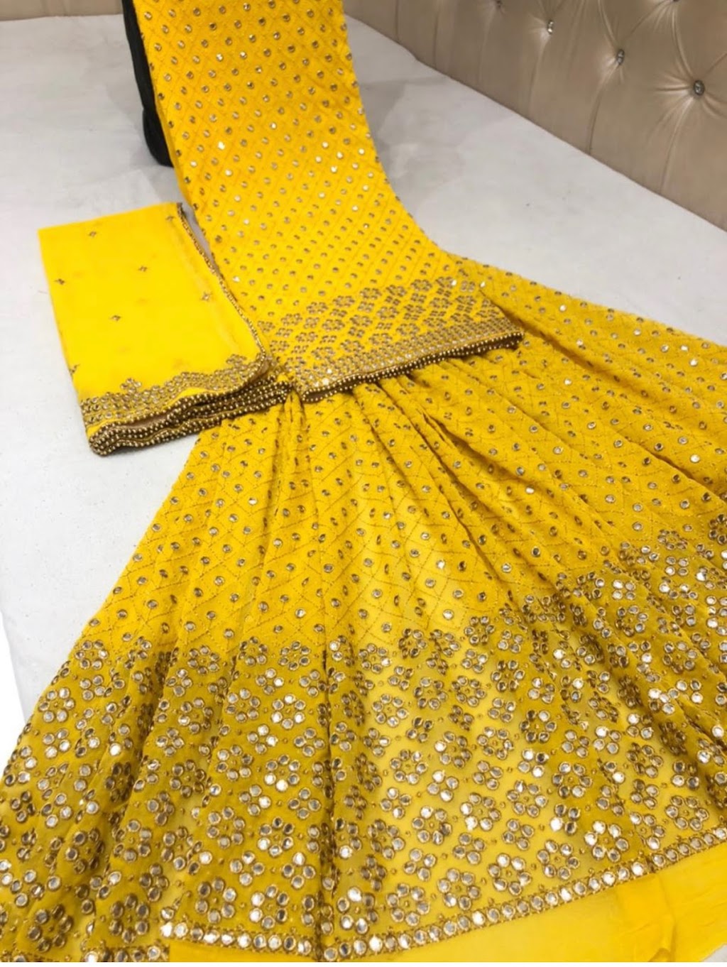 Baani Fashion Boutique | 1057 Upper Thames Dr, Woodstock, ON N4S 7W2, Canada | Phone: (416) 894-8904