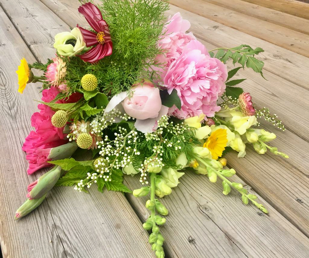 Local Dirt Bouquets | 61507 RR25, Westlock County, AB T0G 1R0, Canada | Phone: (780) 674-1527