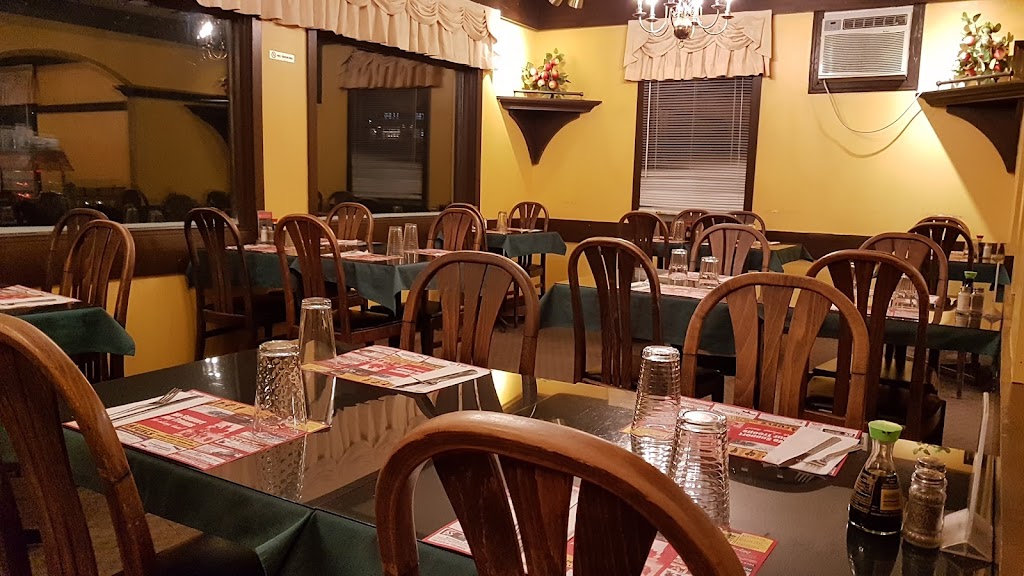 New Star Restaurant | 601 Pembroke St E, Pembroke, ON K8A 3L7, Canada | Phone: (613) 732-2888