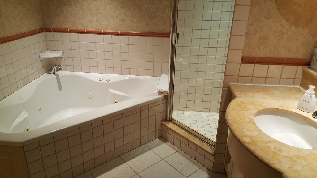 Old Mill Toronto Hotel | 9 Old Mill Rd, Etobicoke, ON M8X 1G5, Canada | Phone: (416) 232-3707