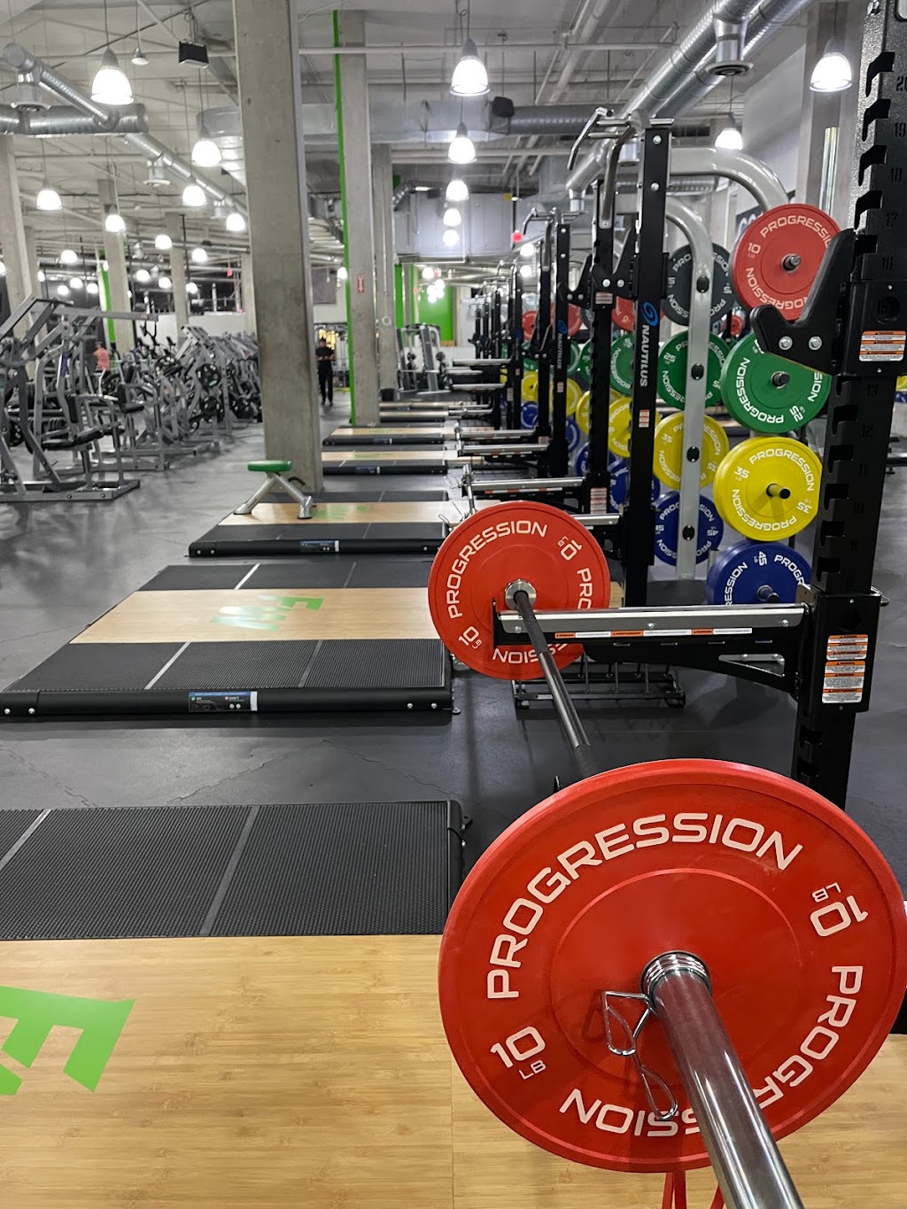 Fitness World | 15850 26 Ave #120, Surrey, BC V3Z 2N6, Canada | Phone: (604) 385-1316