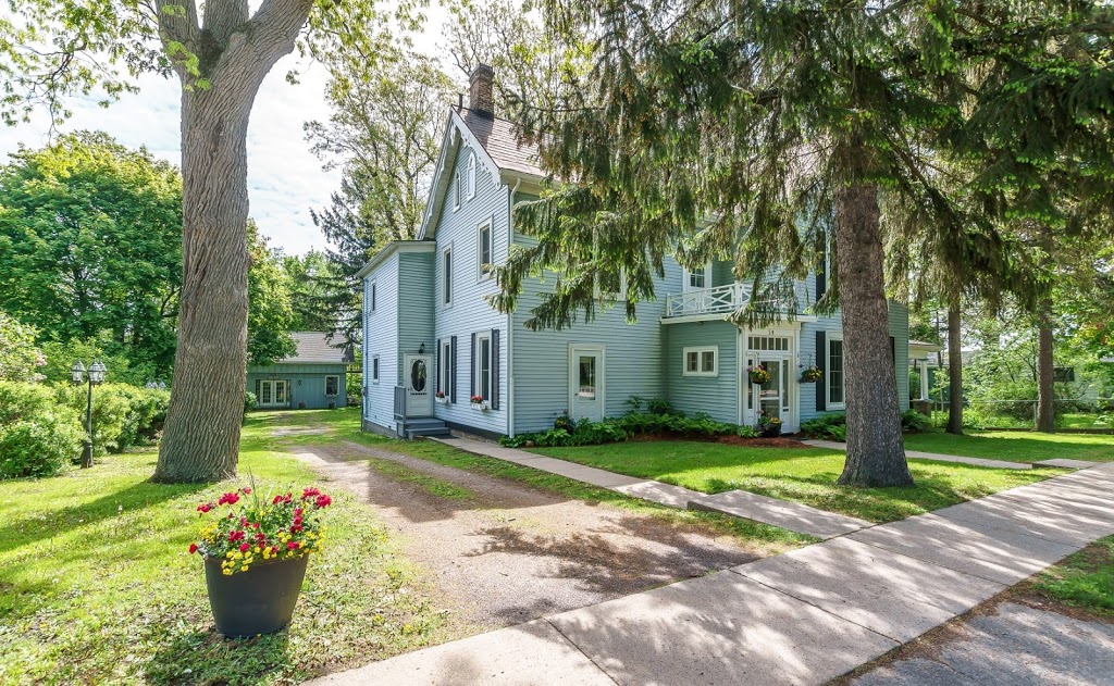 Waterside Inn | 59 Church St, Gananoque, ON K7G 2M9, Canada | Phone: (613) 449-8832