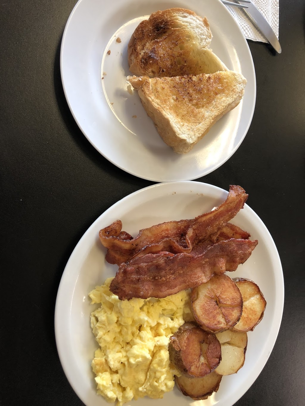 Nanas Bakery & Lunch Bar | 2936 Dominion Blvd, Windsor, ON N9E 2M8, Canada | Phone: (519) 966-2434