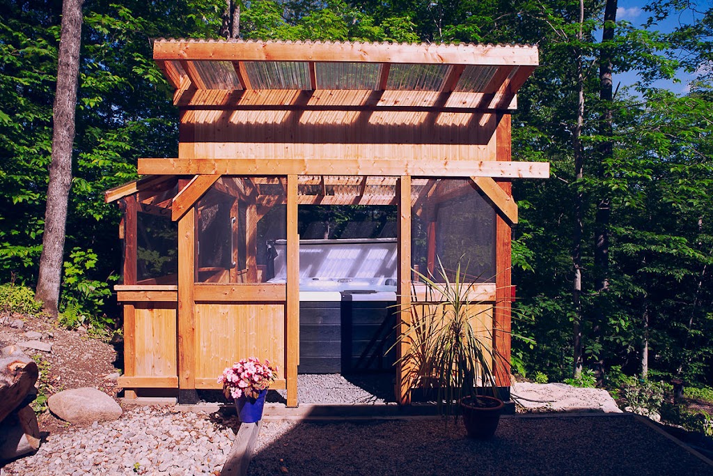 Chalet Le Montagnard des Pays den Haut | 4345 Rue De lHéritage, Sainte-Adèle, QC J8B 2H9, Canada | Phone: (888) 456-8745