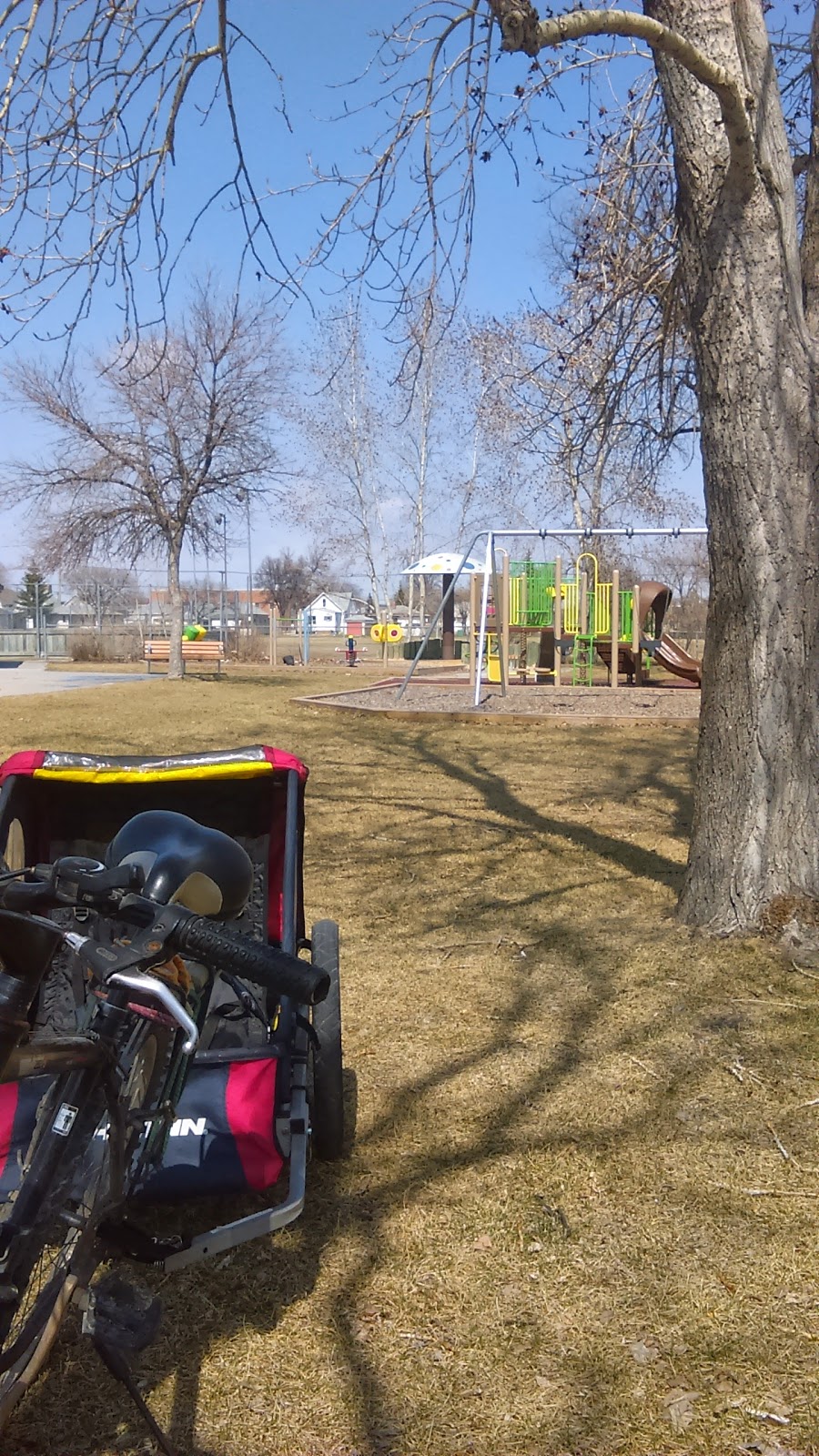 Pascoe Park | Weston, Winnipeg, MB R3E, Canada