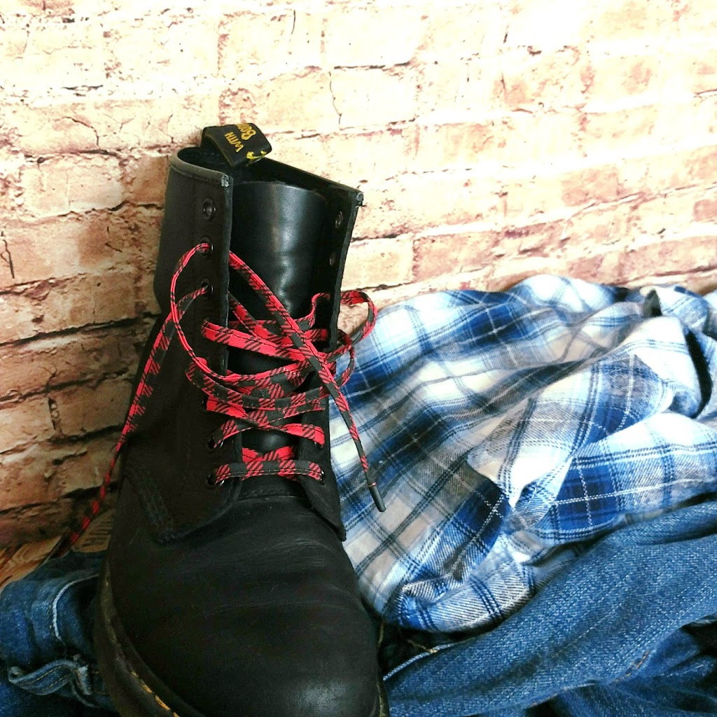 Super Lacets | 1354 Ch Tiffin, LeMoyne, QC J4P 3H3, Canada | Phone: (418) 456-7890