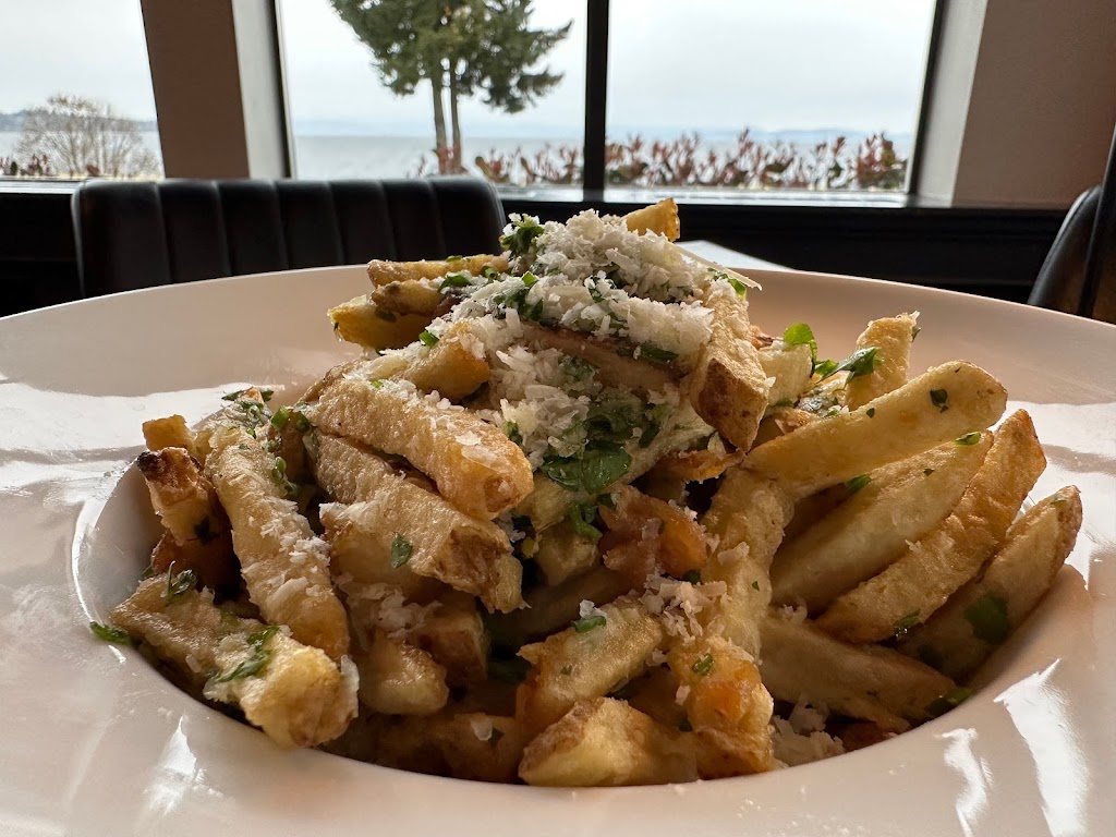Ocean7 Restaurant, AQUA Bistro & Wine Bar | 4330 Island Hwy S, Courtenay, BC V9N 9R9, Canada | Phone: (800) 663-7929