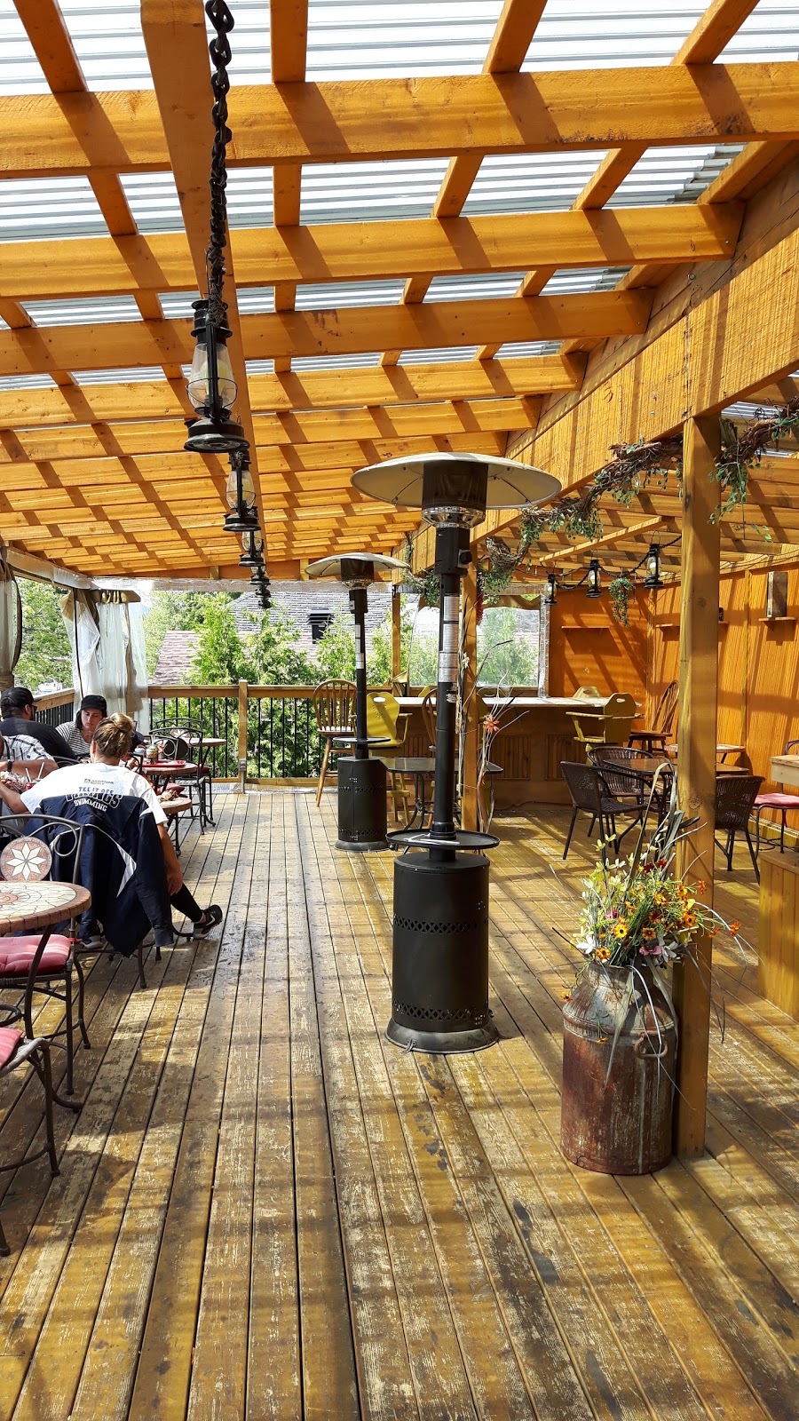 Resto Dantan | 369 Rue Principale, Saint-Donat-de-Montcalm, QC J0T 2C0, Canada | Phone: (819) 424-9000