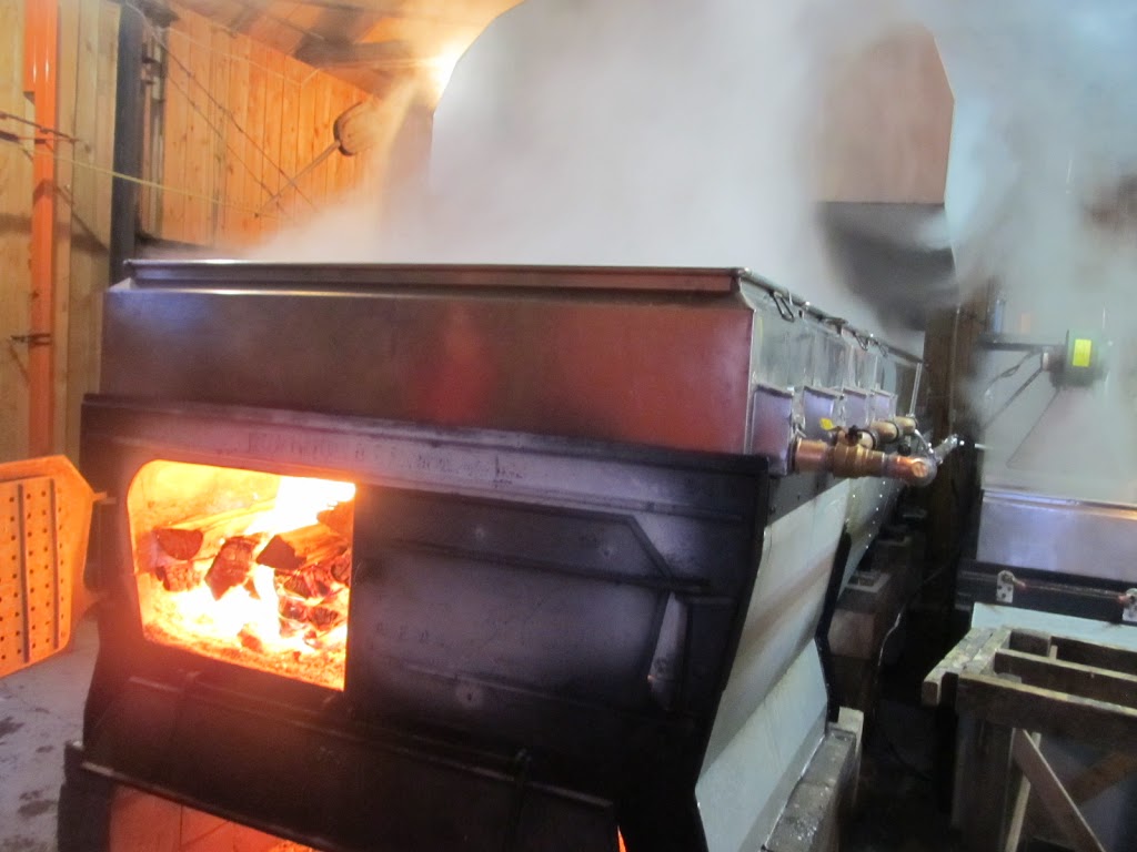 Cabane à sucre Le Goinfre (Sur Réservation ) | 7766 Rang Saint Vincent, Mirabel, QC J7N 2T6, Canada | Phone: (450) 258-0876