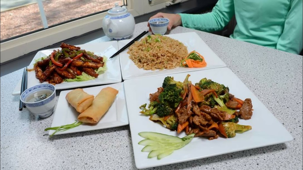 Lis Wok & Grill | 112 Front St, Wolfville, NS B4P 1A4, Canada | Phone: (902) 542-4097