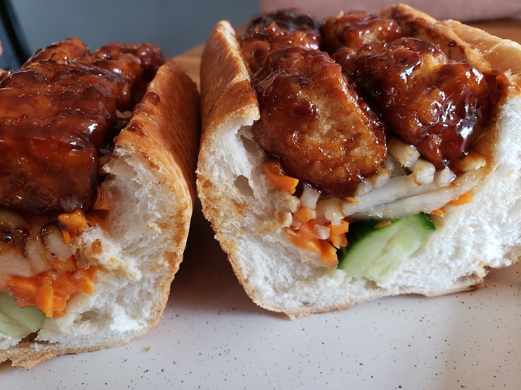 TT Café | 5544 Rue Saint-Patrick, Montréal, QC H4E 0A1, Canada | Phone: (514) 978-6888