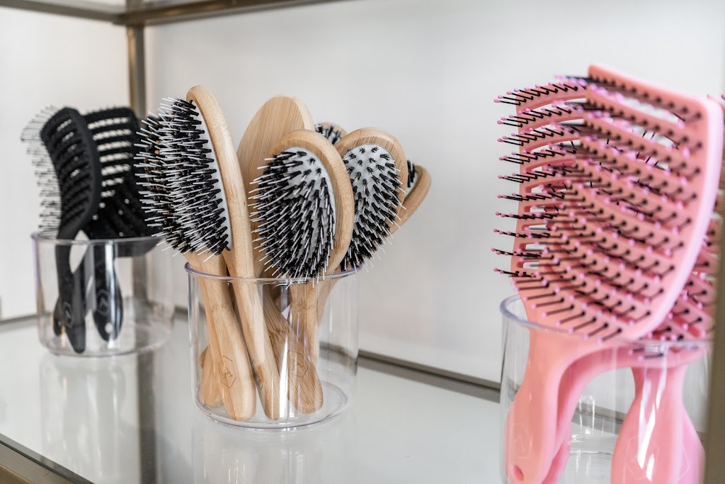Aura Hair Boutique | 5800 Turner Rd #403, Nanaimo, BC V9T 6J4, Canada | Phone: (250) 751-8809