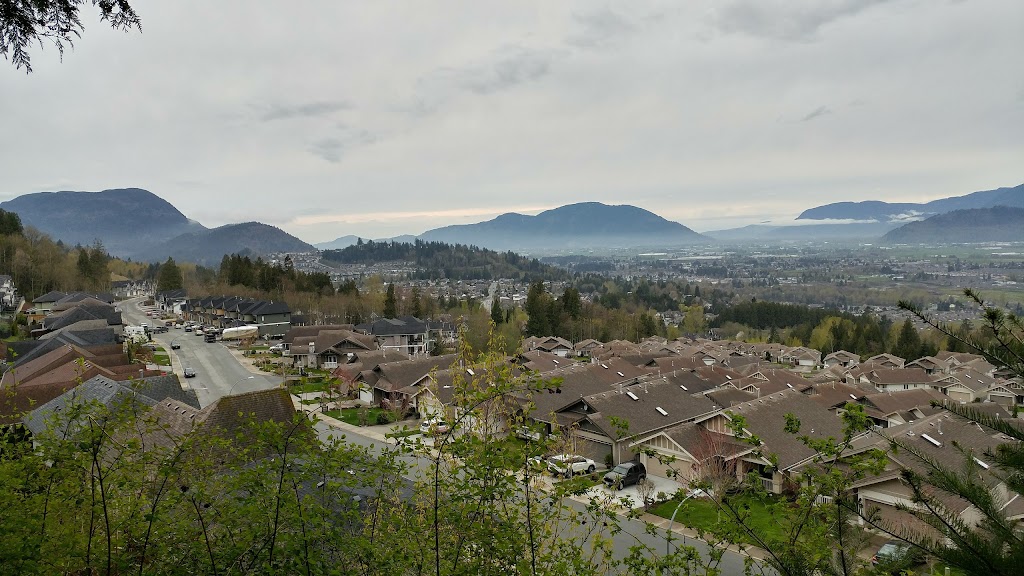 The Summit Residences | 47150 MacFarlane Pl, Chilliwack, BC V2R 0P3, Canada | Phone: (604) 824-6473